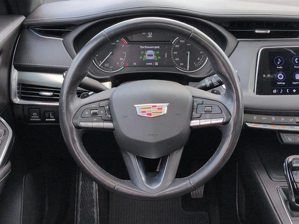 Thumbnail: 2023 Cadillac XT4 - 14