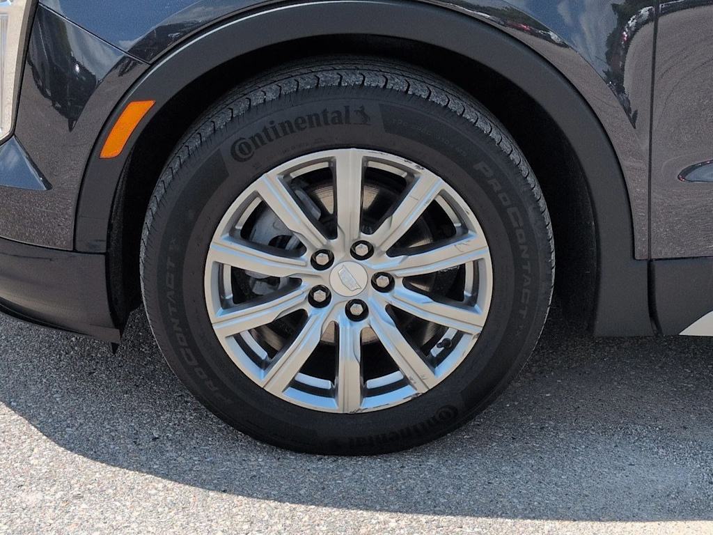 Thumbnail: 2023 Cadillac XT4 - 8