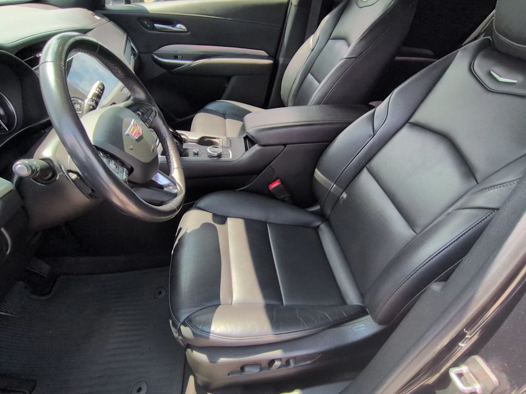 Thumbnail: 2023 Cadillac XT4 - 11