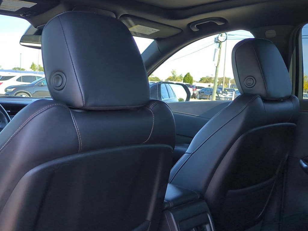 Thumbnail: 2023 Cadillac XT4 - 11