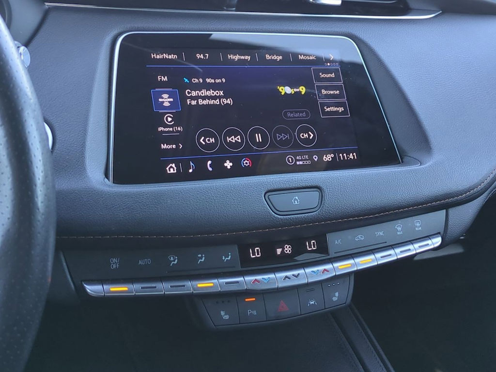 Thumbnail: 2023 Cadillac XT4 - 14
