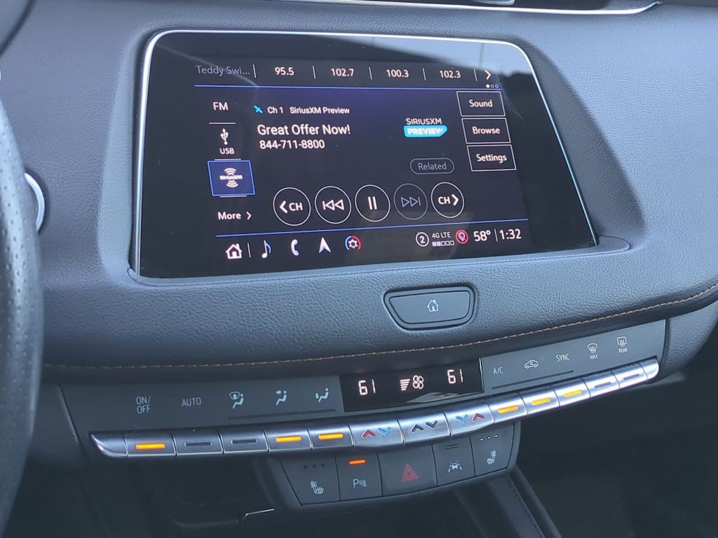 Thumbnail: 2023 Cadillac XT4 - 13