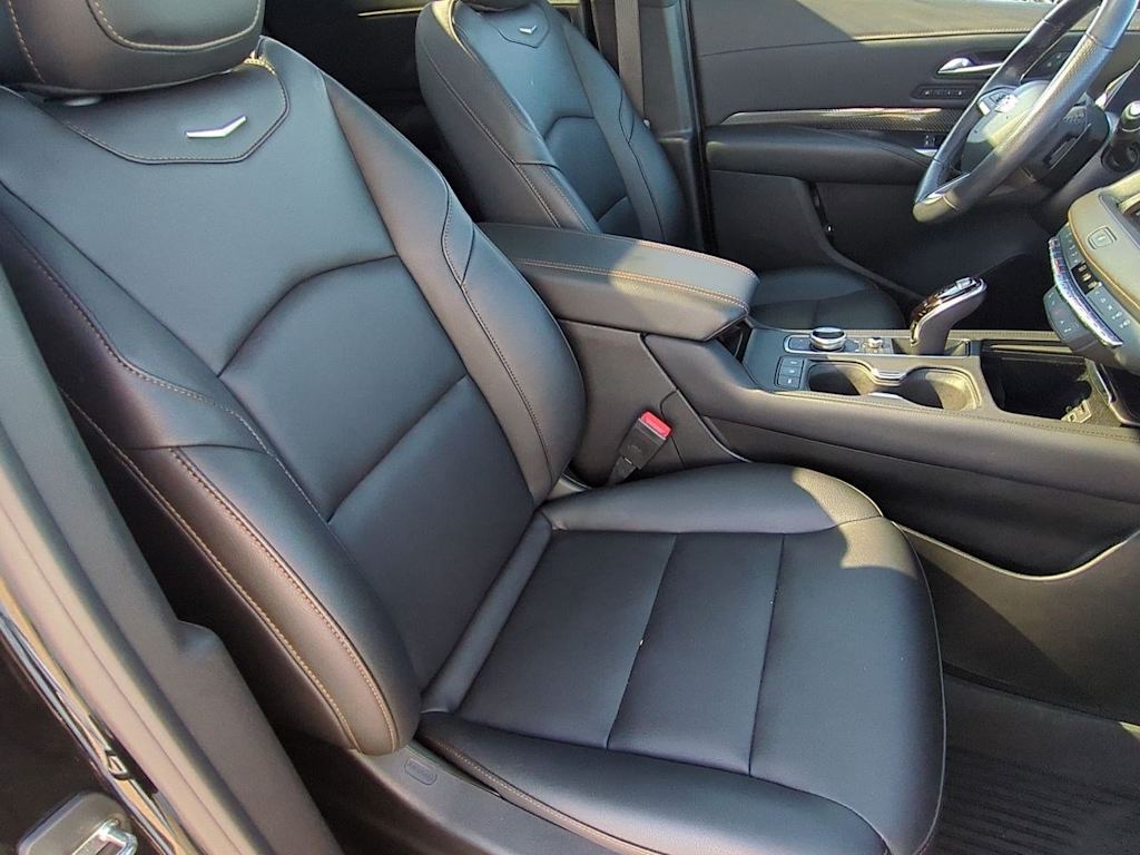 Thumbnail: 2023 Cadillac XT4 - 28