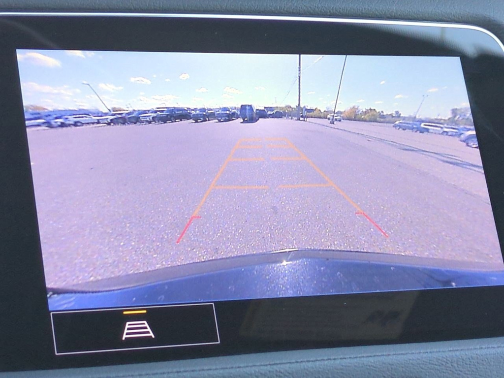 Thumbnail: 2023 Cadillac XT4 - 32