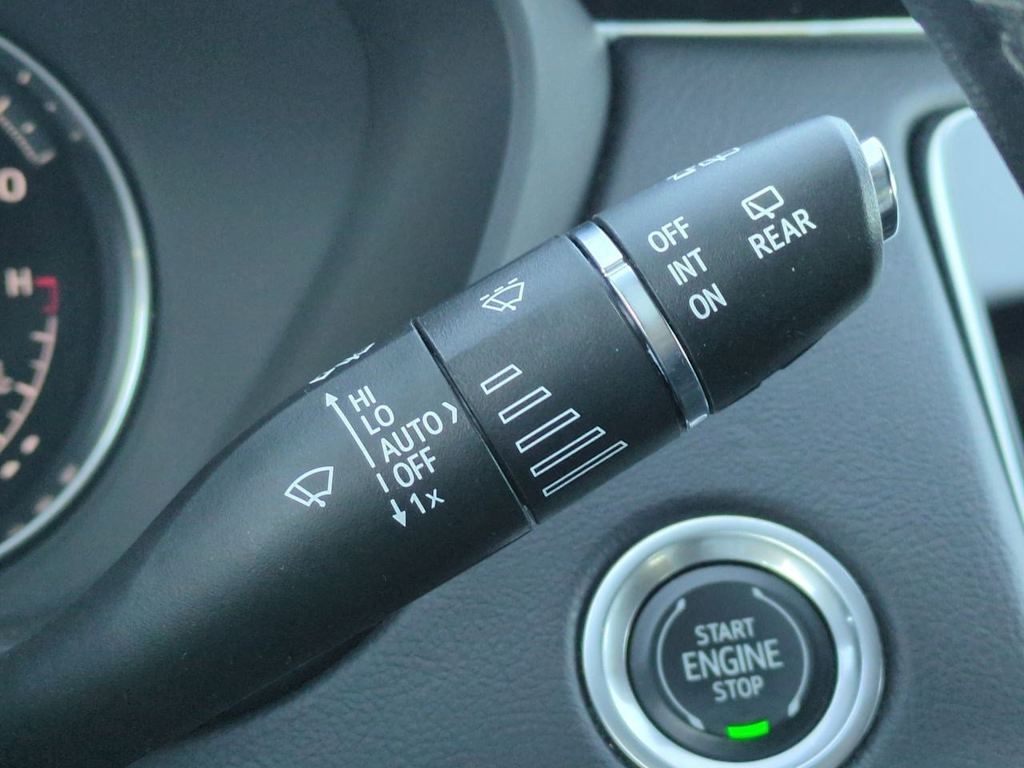 Thumbnail: 2023 Cadillac XT4 - 31