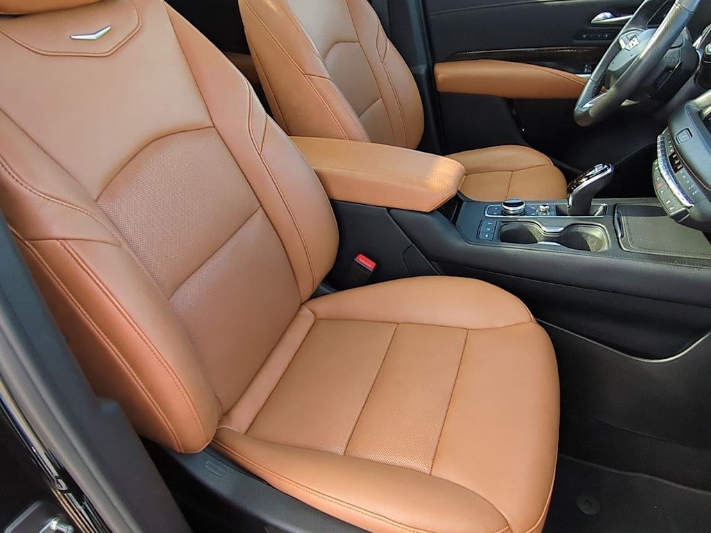 Thumbnail: 2023 Cadillac XT4 - 29