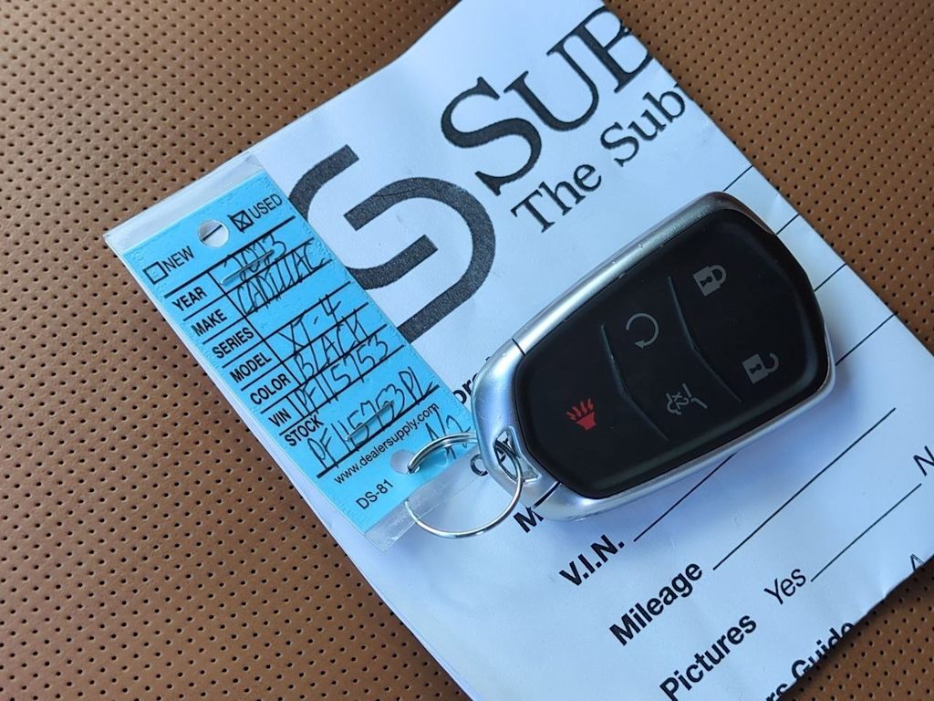 Thumbnail: 2023 Cadillac XT4 - 18