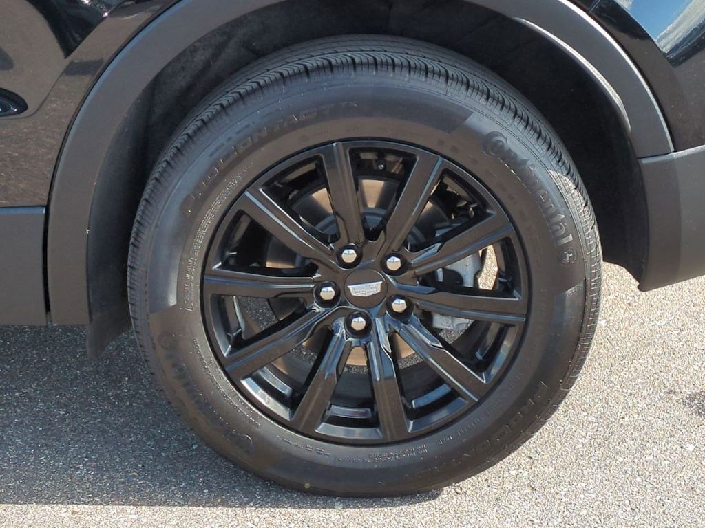 Thumbnail: 2023 Cadillac XT4 - 8