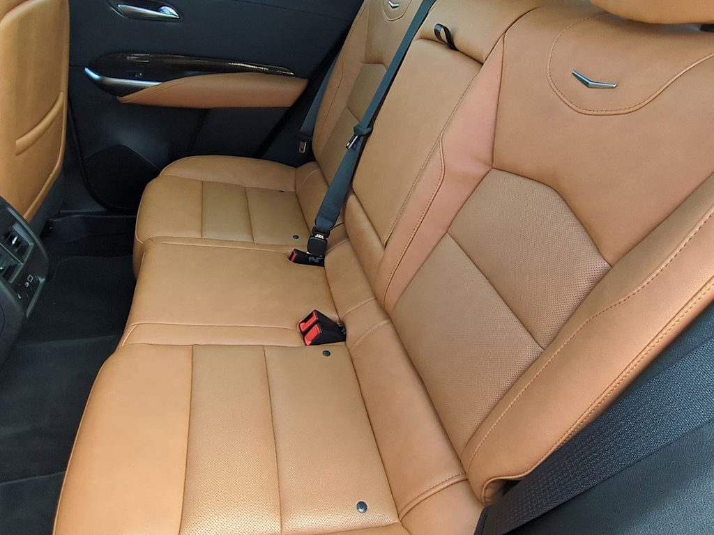 Thumbnail: 2023 Cadillac XT4 - 12