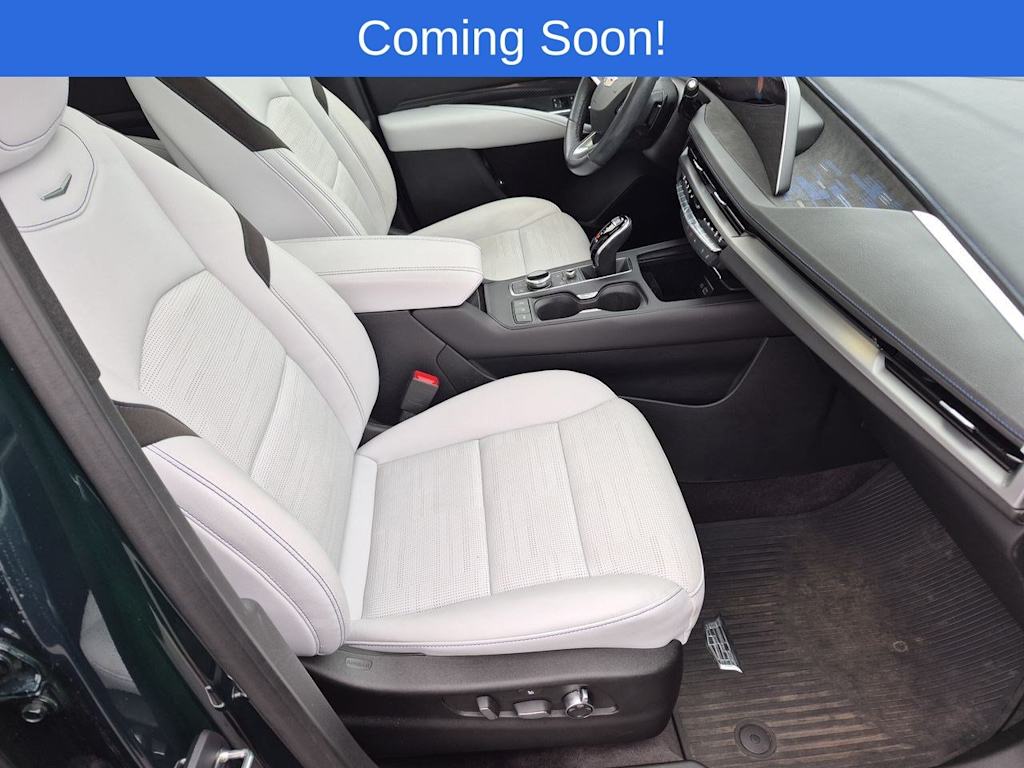 Thumbnail: 2024 Cadillac XT4 - 12