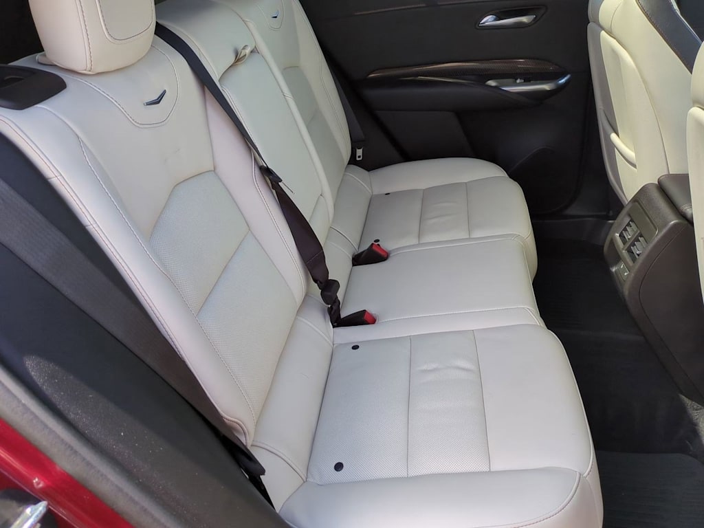 2022 Cadillac XT4 Sport 28