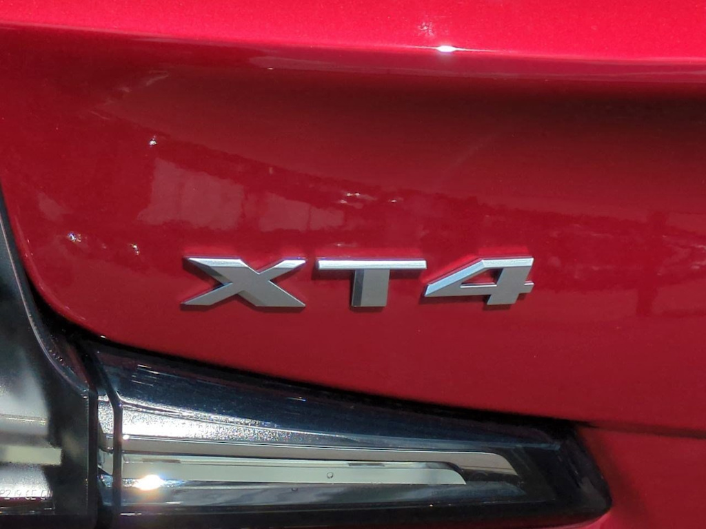 2022 Cadillac XT4 Sport 25