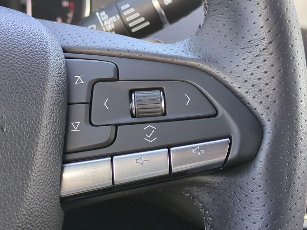 2022 Cadillac XT4 Sport 32