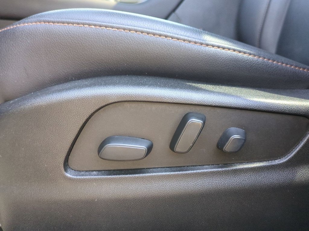 2022 Cadillac XT4 Sport 25