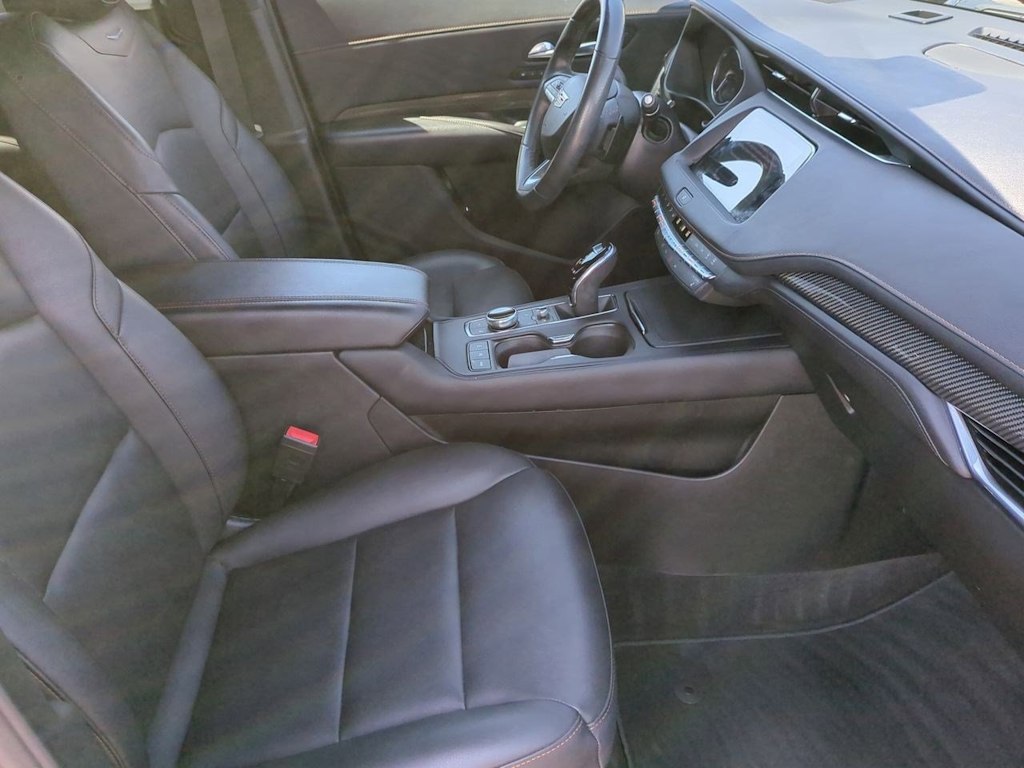 2022 Cadillac XT4 Sport 11