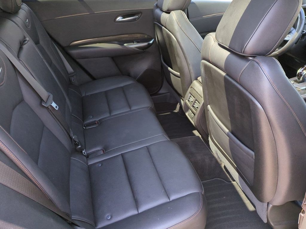 2022 Cadillac XT4 Sport 28