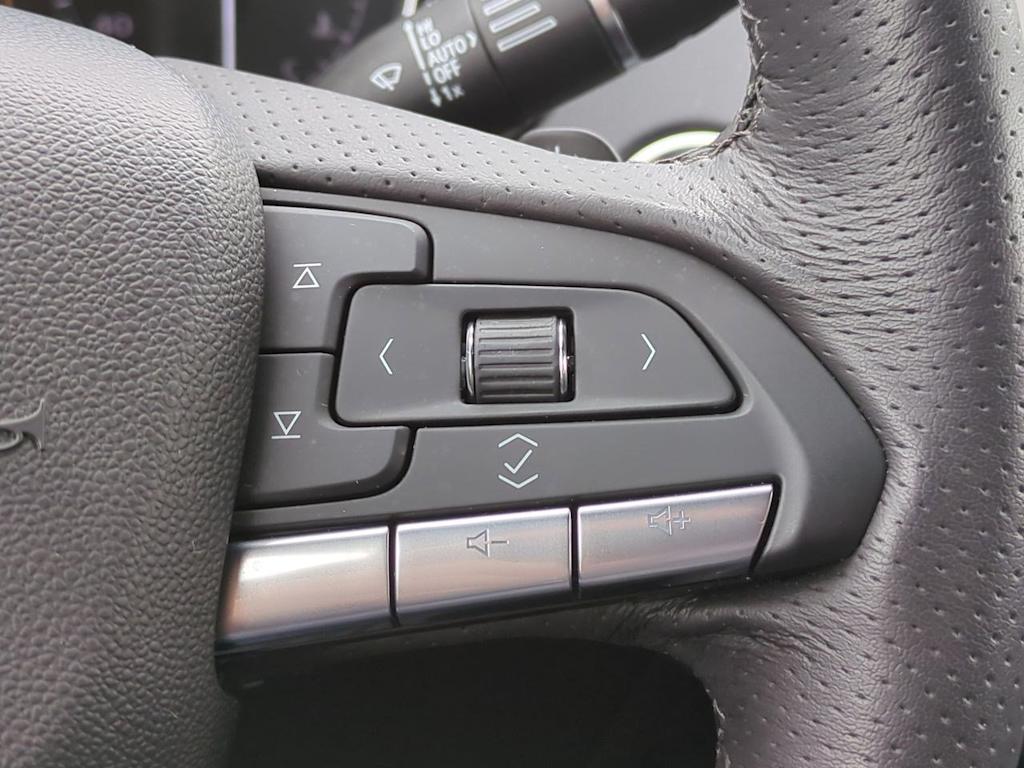 2022 Cadillac XT4 Sport 32