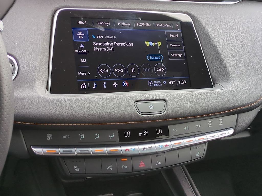 2022 Cadillac XT4 Sport 14