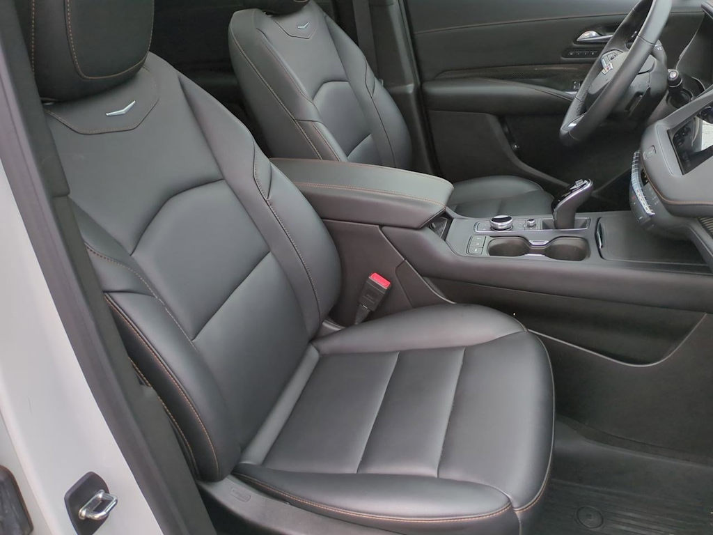 2022 Cadillac XT4 Sport 30