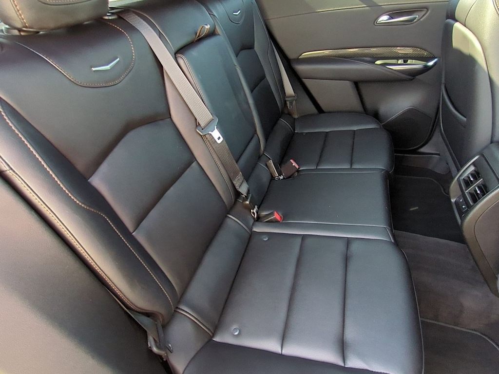 Thumbnail: 2023 Cadillac XT4 - 26