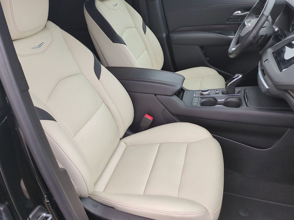 2022 Cadillac XT4 Sport 27