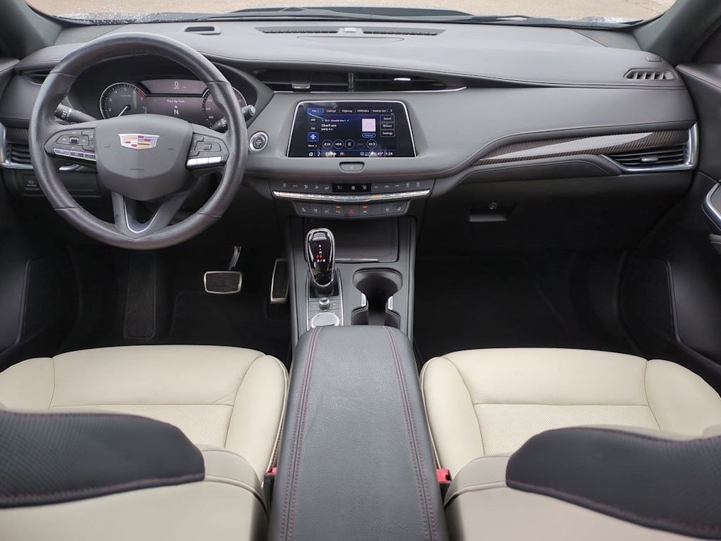 2022 Cadillac XT4 Sport 8
