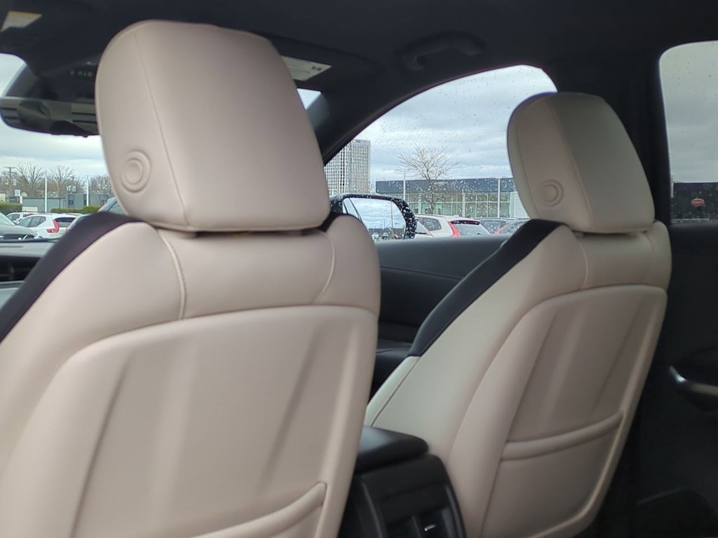 2022 Cadillac XT4 Sport 10