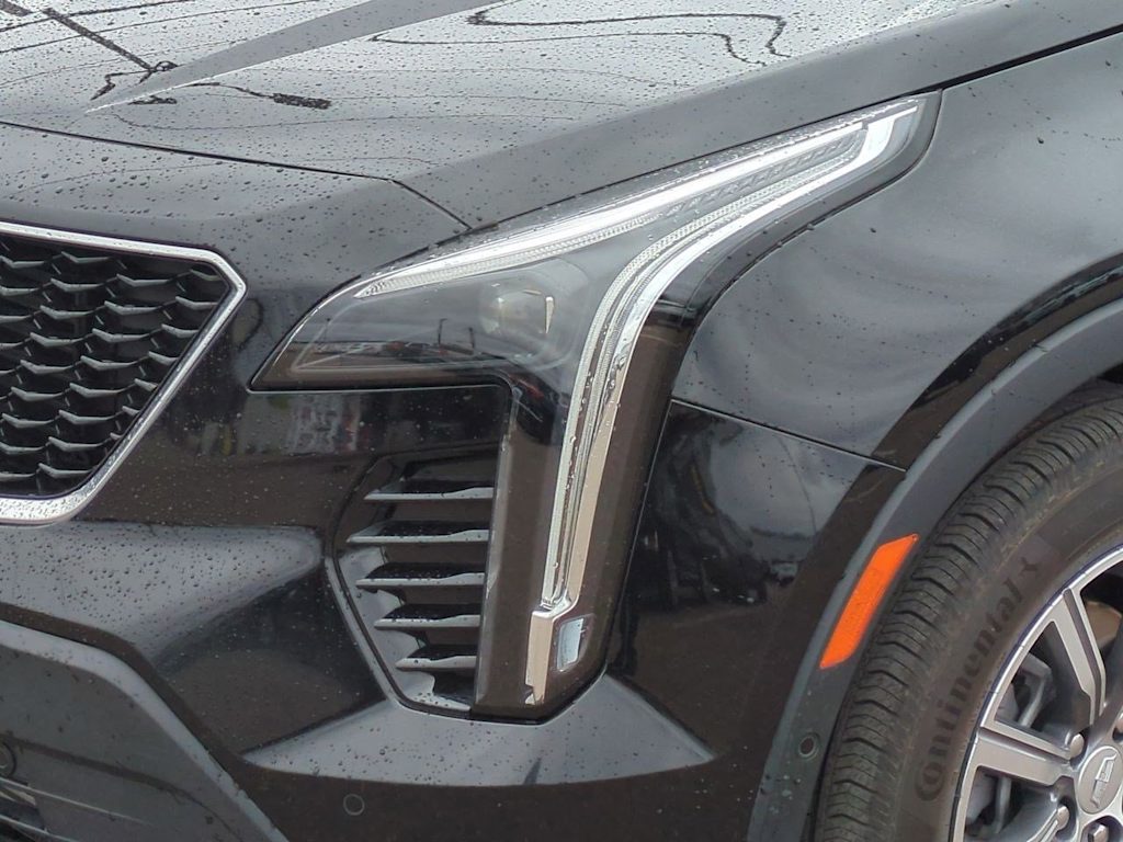 2022 Cadillac XT4 Sport 23