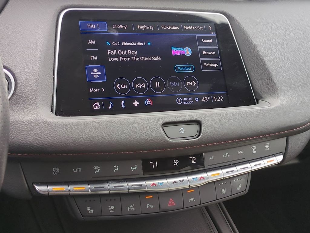 2022 Cadillac XT4 Sport 13