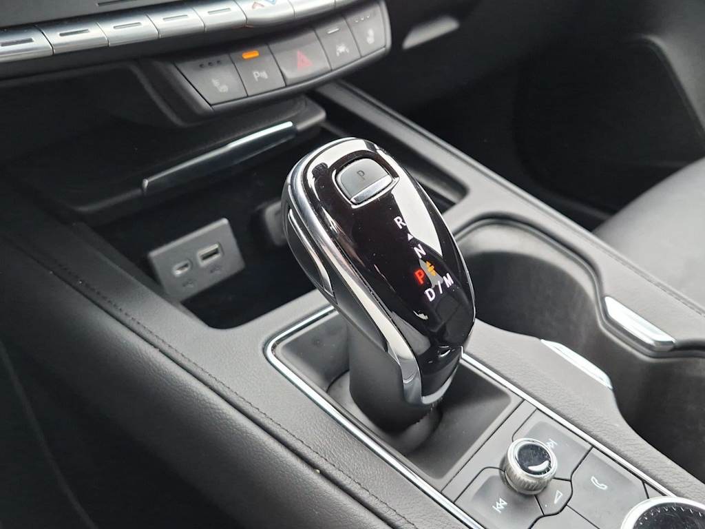 Thumbnail: 2023 Cadillac XT4 - 34