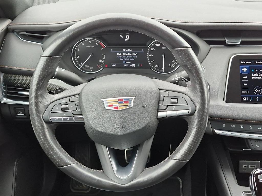 Thumbnail: 2023 Cadillac XT4 - 9