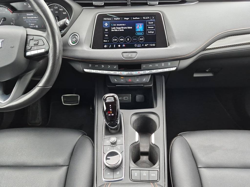 Thumbnail: 2023 Cadillac XT4 - 14
