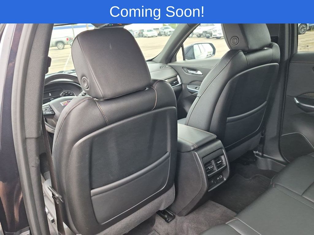 Thumbnail: 2023 Cadillac XT4 - 12