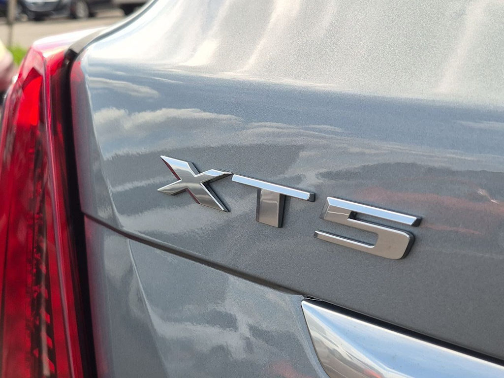 Thumbnail: 2023 Cadillac XT5 - 25