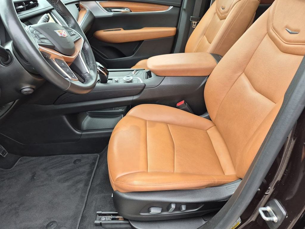 Thumbnail: 2020 Cadillac XT5 - 11