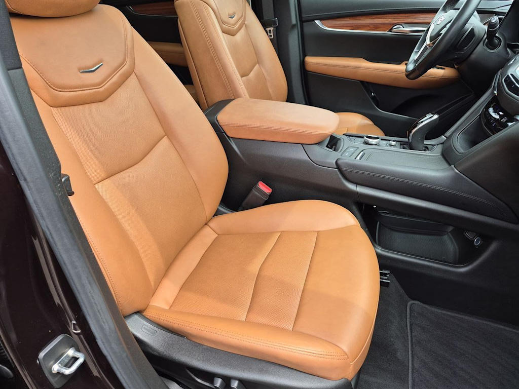 Thumbnail: 2020 Cadillac XT5 - 12