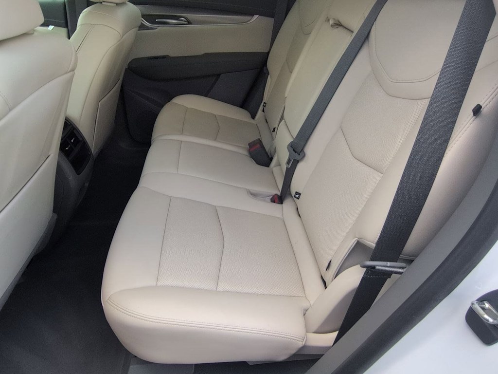 Thumbnail: 2023 Cadillac XT5 - 28