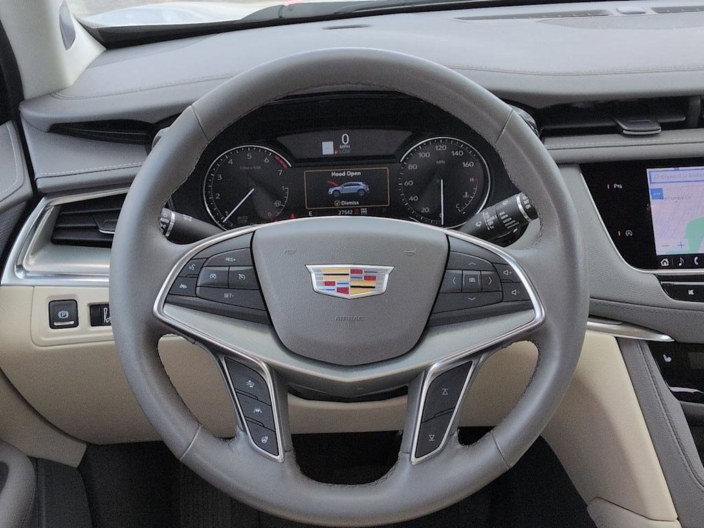 Thumbnail: 2023 Cadillac XT5 - 14