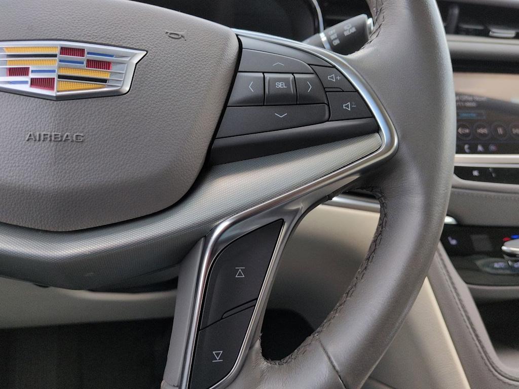 Thumbnail: 2023 Cadillac XT5 - 31