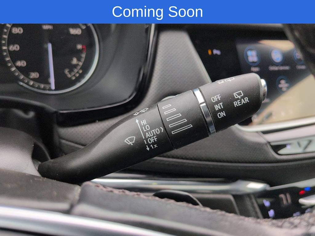 Thumbnail: 2023 Cadillac XT5 - 32