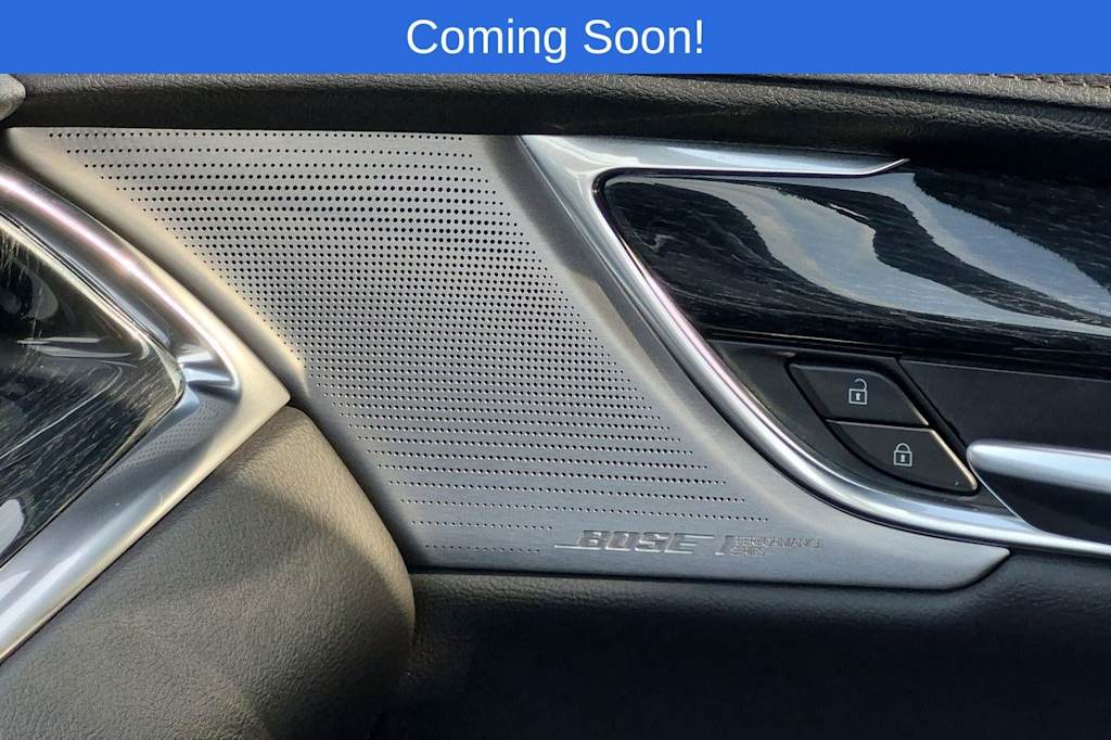 Thumbnail: 2023 Cadillac XT5 - 32