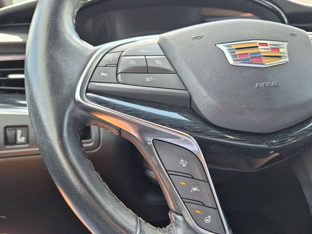 Thumbnail: 2024 Cadillac XT5 - 16