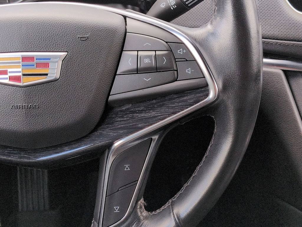 Thumbnail: 2023 Cadillac XT5 - 30