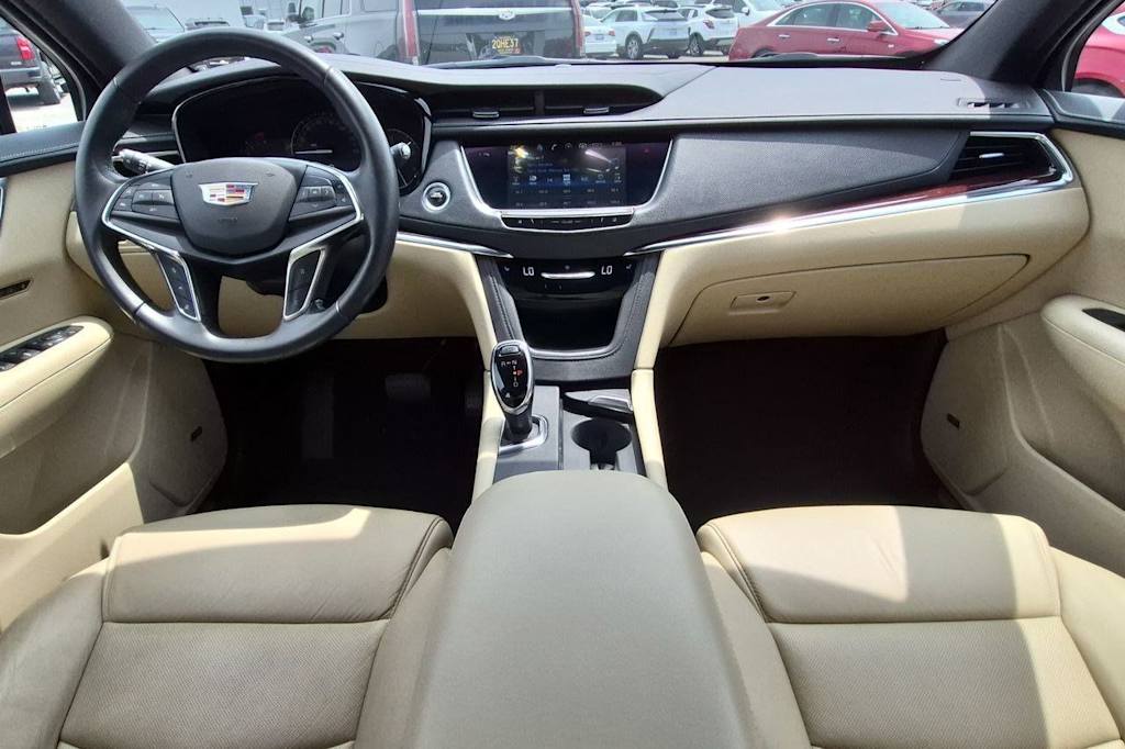 Thumbnail: 2019 Cadillac XT5 - 10