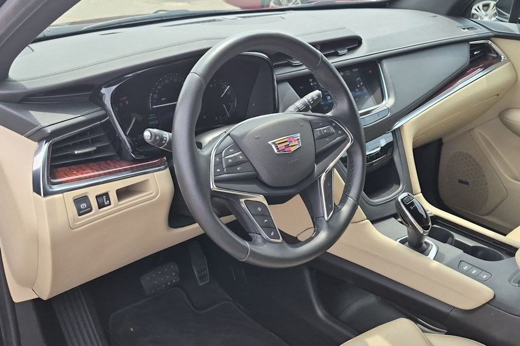Thumbnail: 2019 Cadillac XT5 - 2
