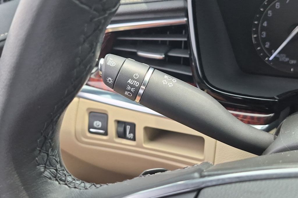 Thumbnail: 2019 Cadillac XT5 - 32
