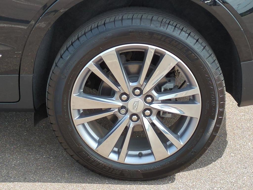 Thumbnail: 2023 Cadillac XT5 - 8
