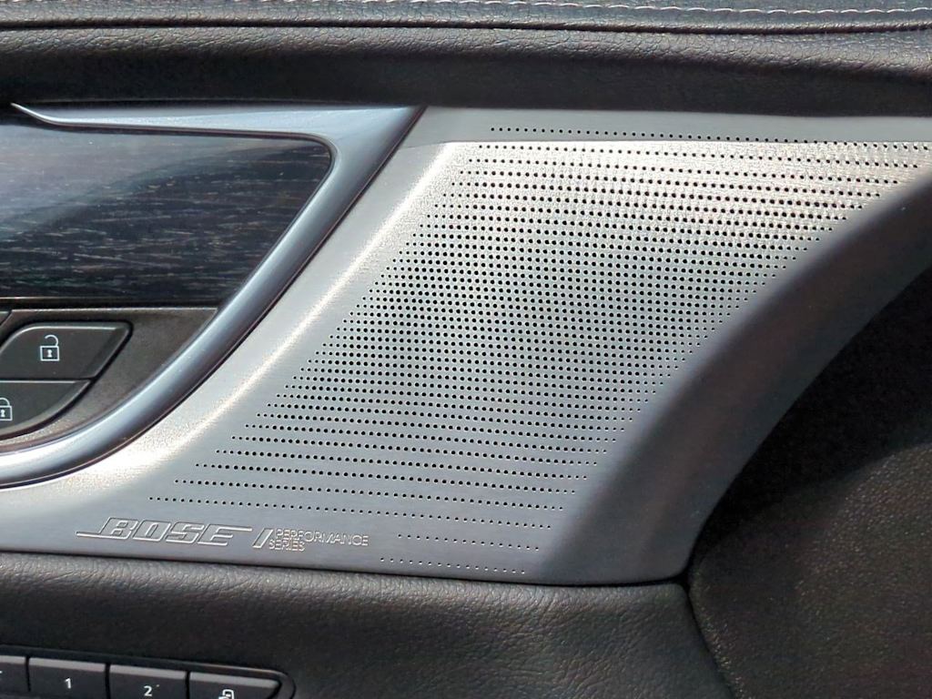 Thumbnail: 2023 Cadillac XT5 - 34