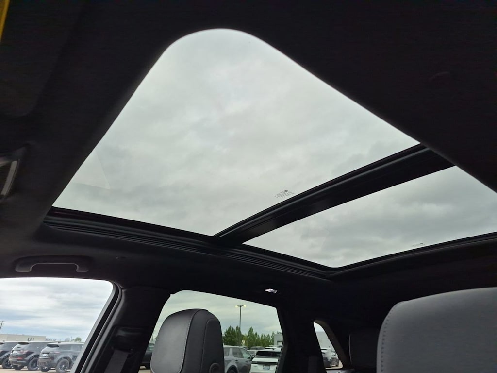 Thumbnail: 2025 Cadillac XT5 - 26