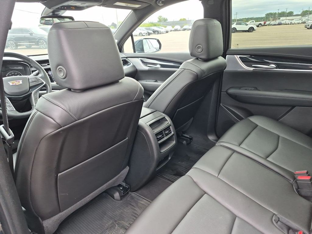 Thumbnail: 2025 Cadillac XT5 - 13
